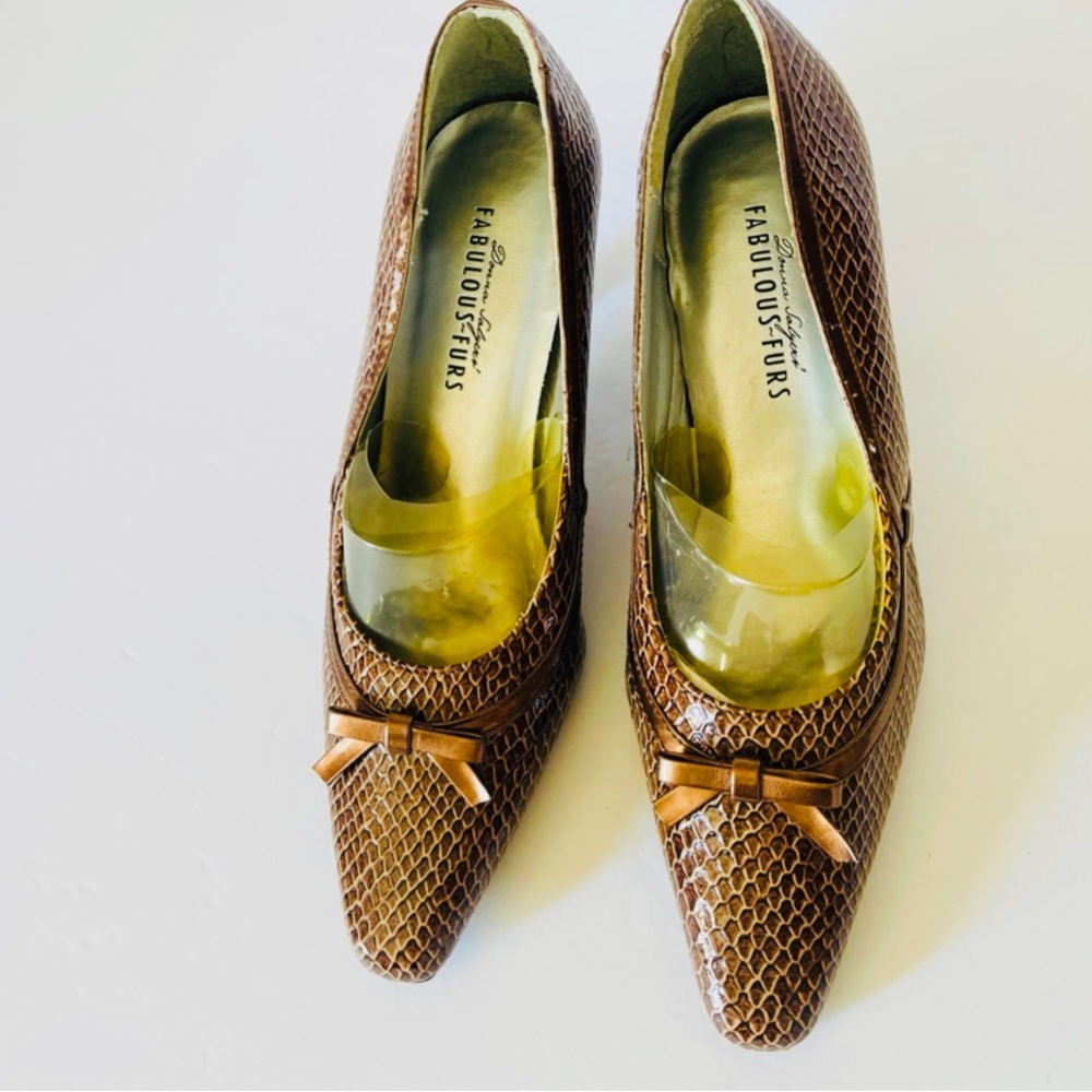 FABULOUS FURS SHOES SIZE 6M